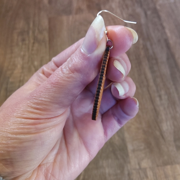 NEW Boho Wood Teardrop Dangle Earrings - Picture 7 of 10